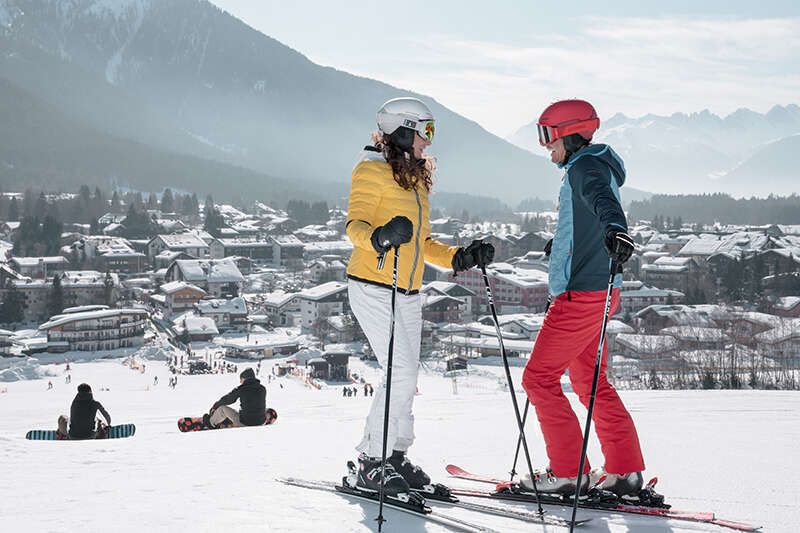 Skiers on the Geigenbühel ski area